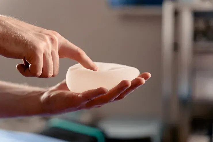 Contratura Capsular de Silicone: entenda o que é, quais as causas e como tratar