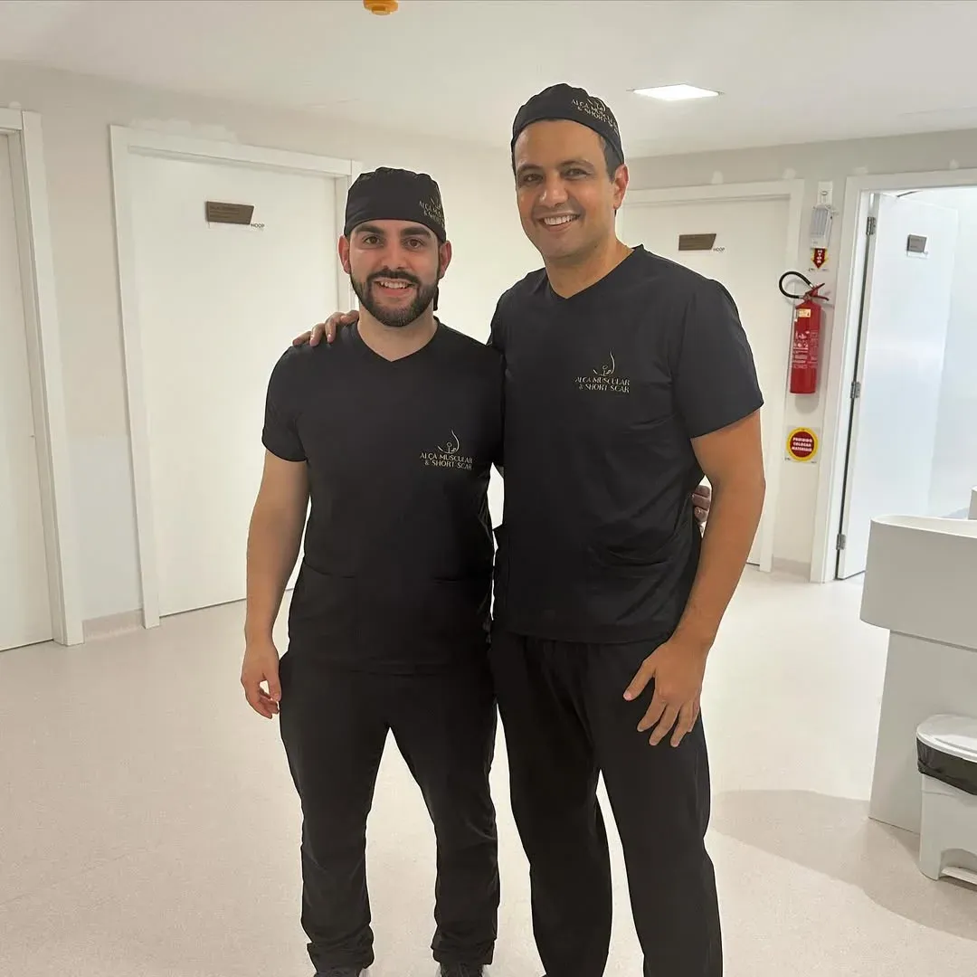 Aperfeiçoamento em Mamoplastia Estruturada, Mastopexia multiplanos com cicatriz em L, Mamoplastia Short-Scar - Brasil;